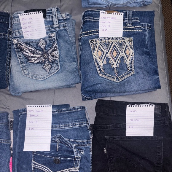 Jeans - Picture 4 of 5